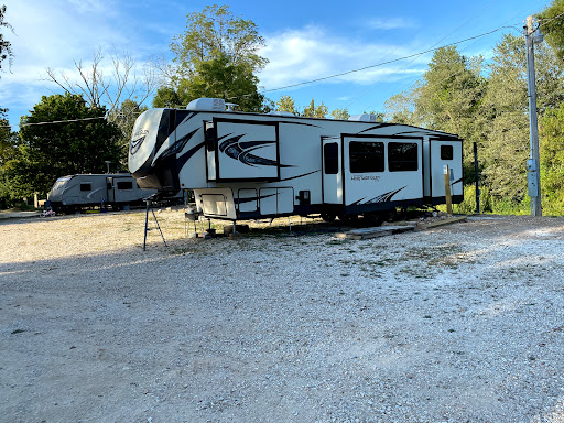 Ilinois River RV Park Campground & Floats, Kayaking & Rafting