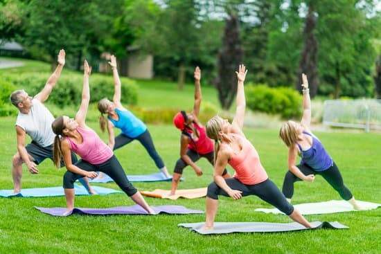 Outdoor Yoga: Finding Zen in Nature